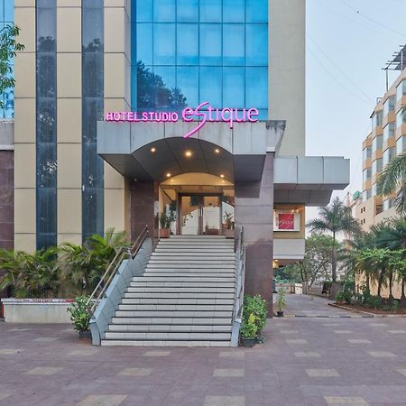 Hotel Studio Estique Pune Esterno foto