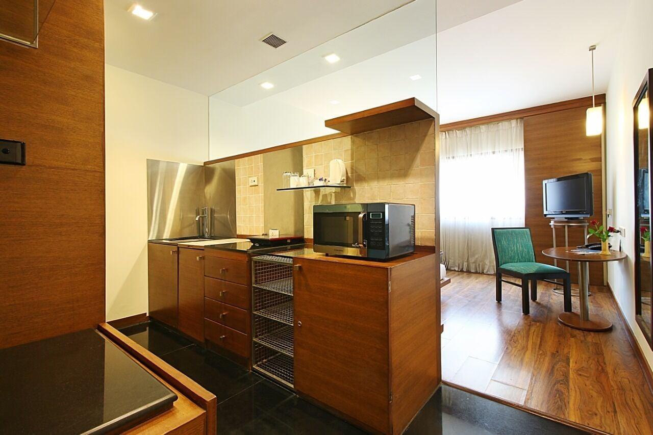 Hotel Studio Estique Pune Esterno foto