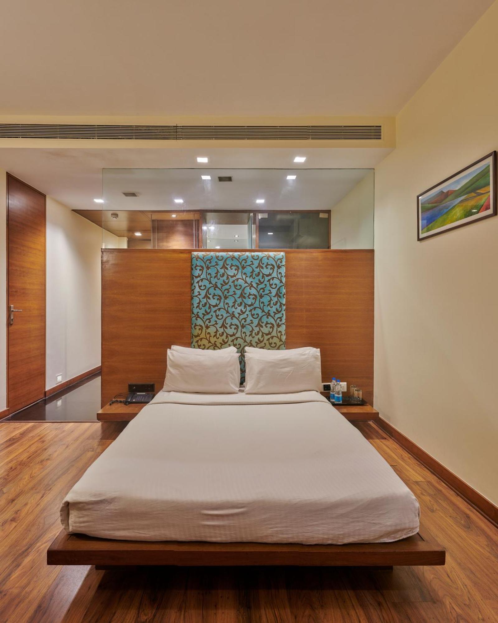Hotel Studio Estique Pune Esterno foto