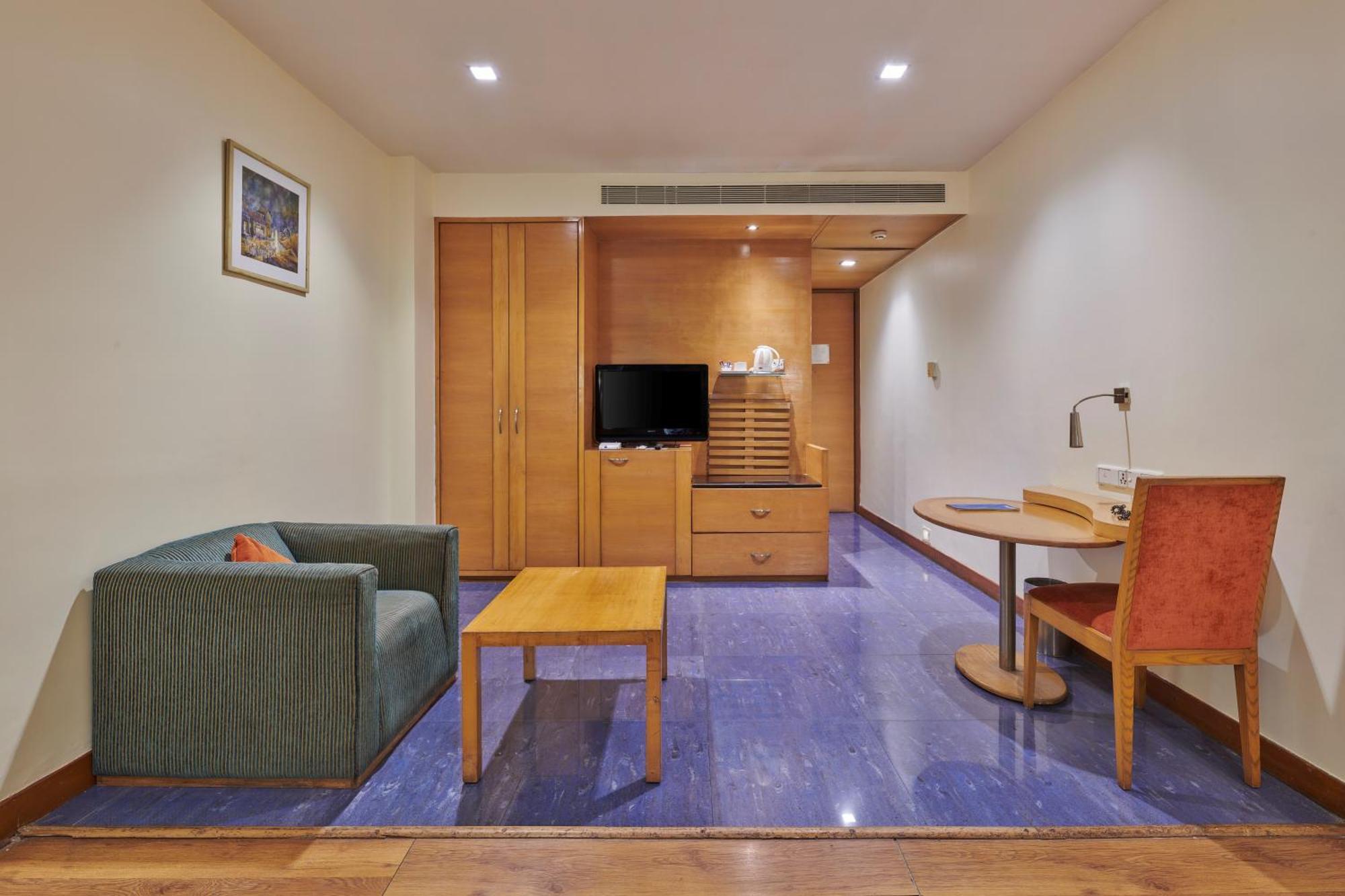 Hotel Studio Estique Pune Esterno foto