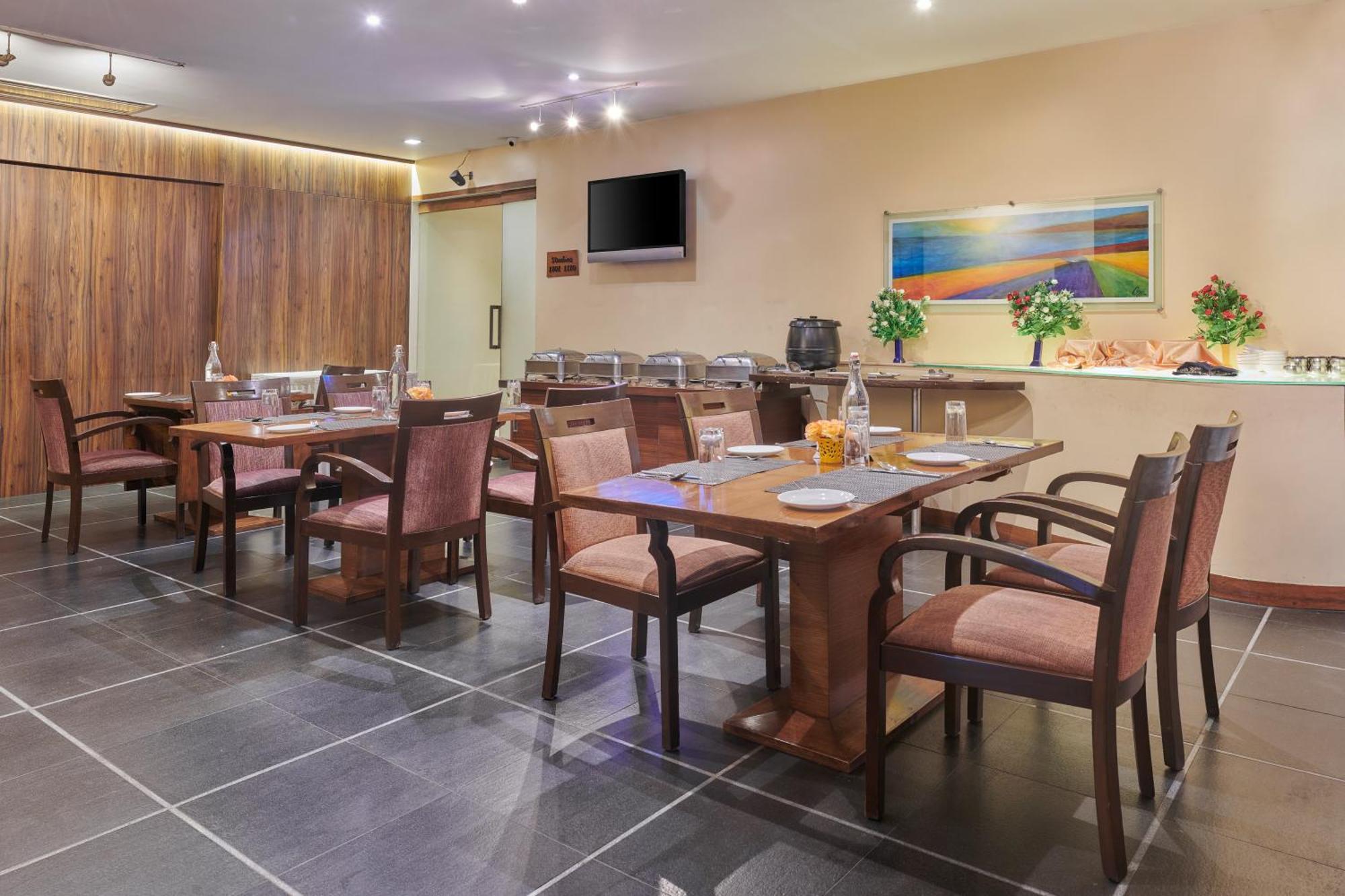 Hotel Studio Estique Pune Esterno foto