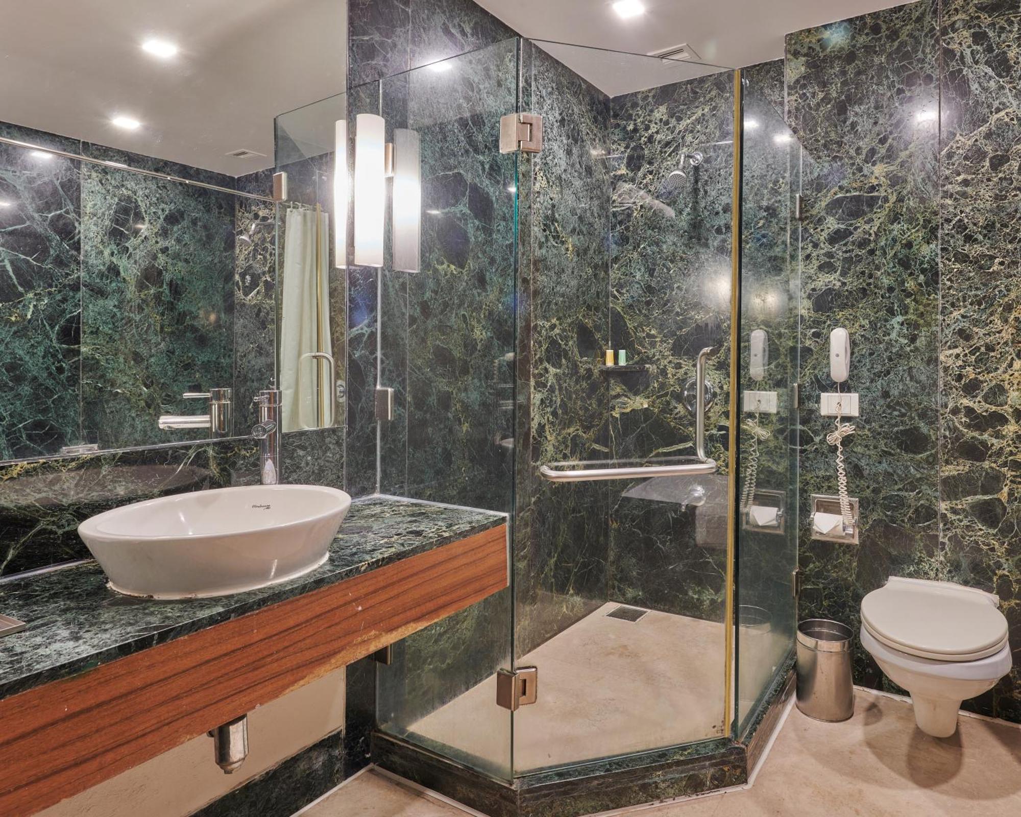 Hotel Studio Estique Pune Esterno foto