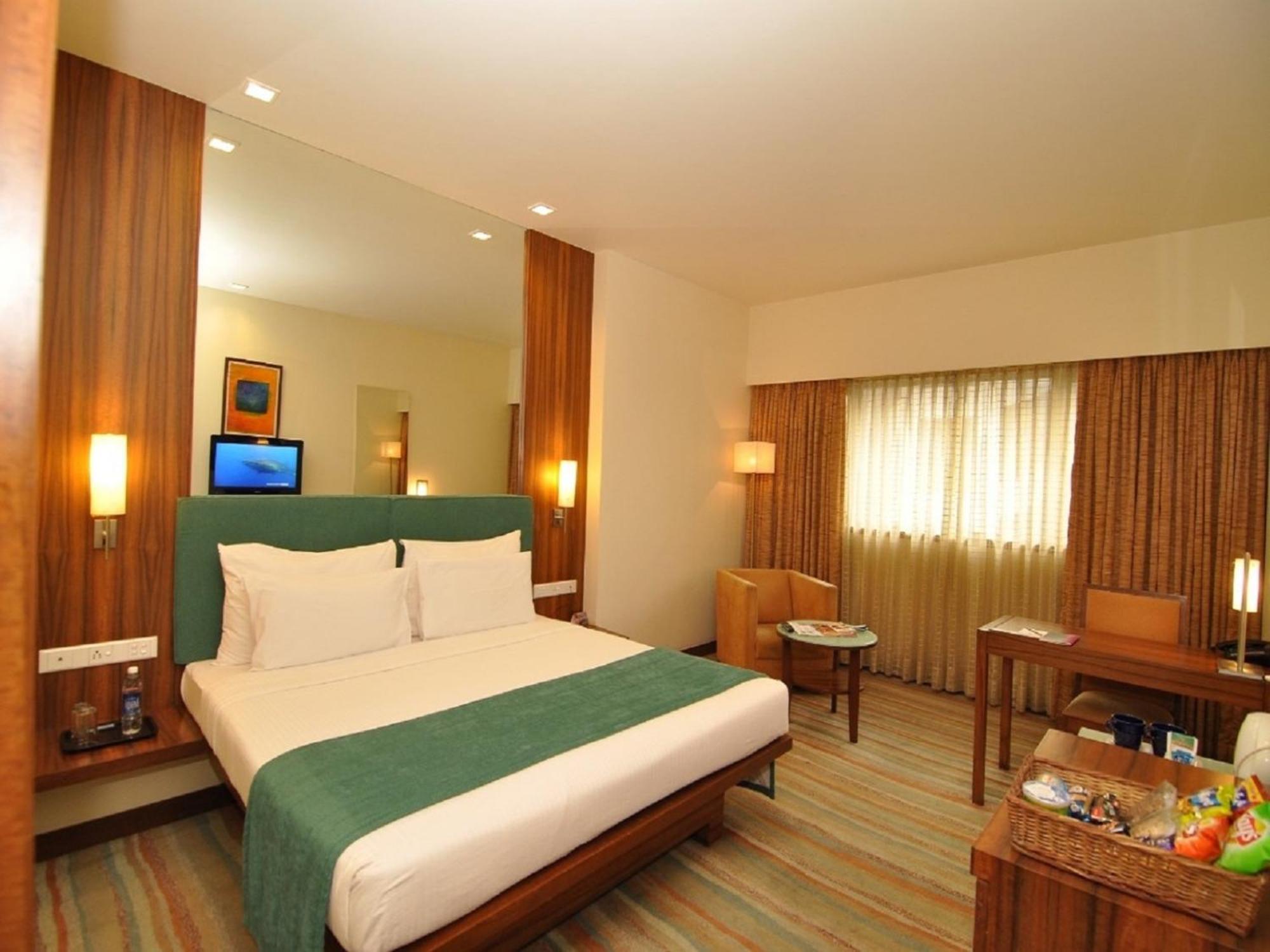 Hotel Studio Estique Pune Esterno foto