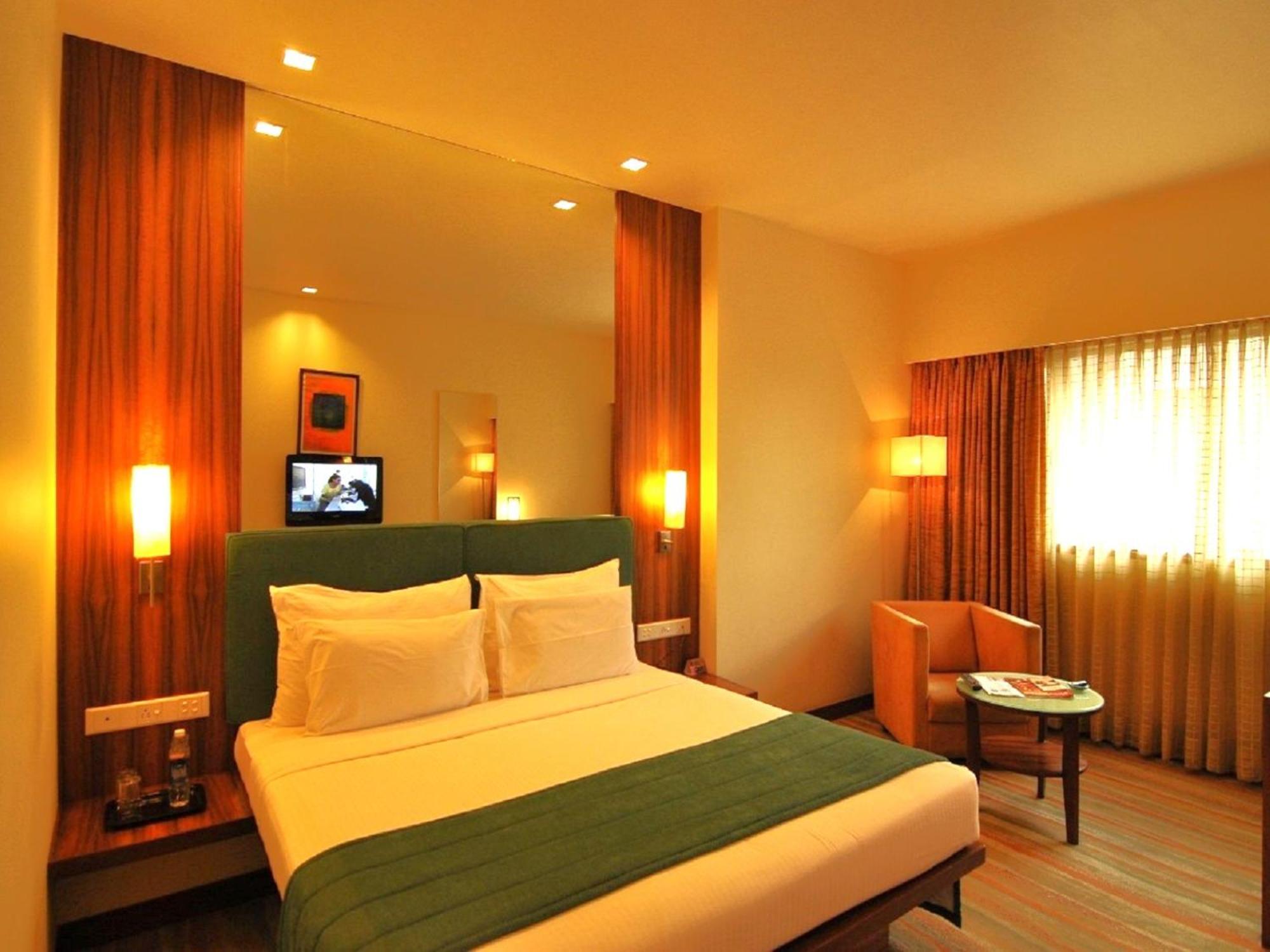 Hotel Studio Estique Pune Esterno foto