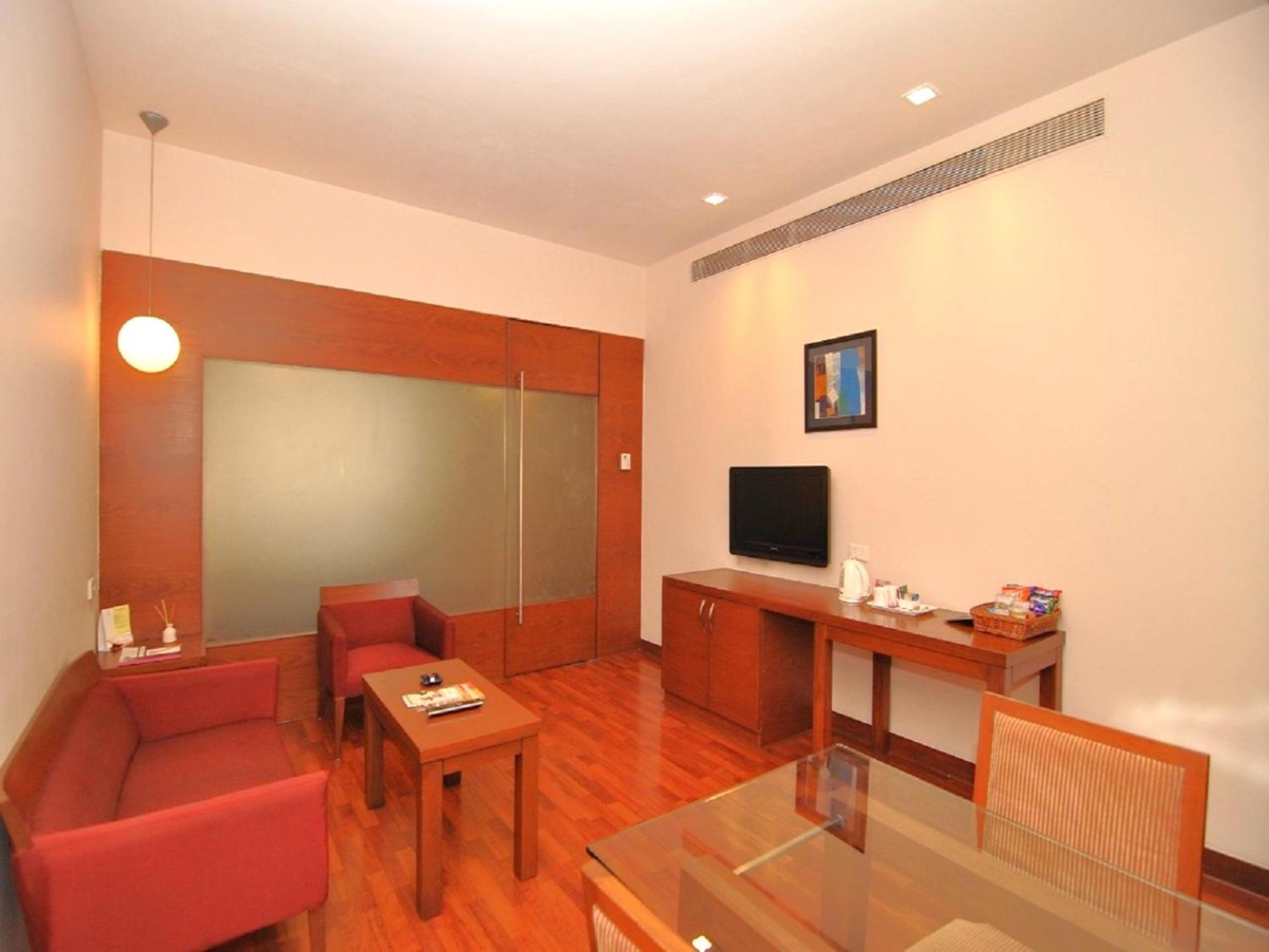 Hotel Studio Estique Pune Esterno foto