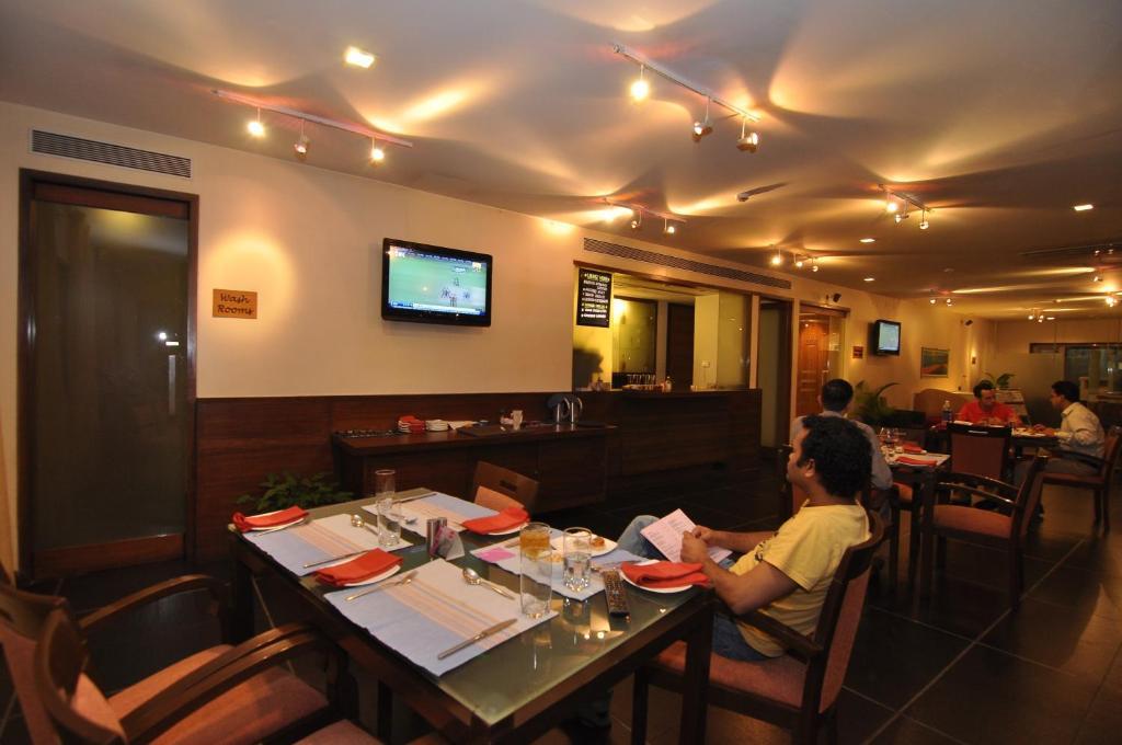 Hotel Studio Estique Pune Esterno foto