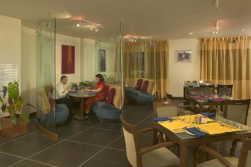 Hotel Studio Estique Pune Esterno foto