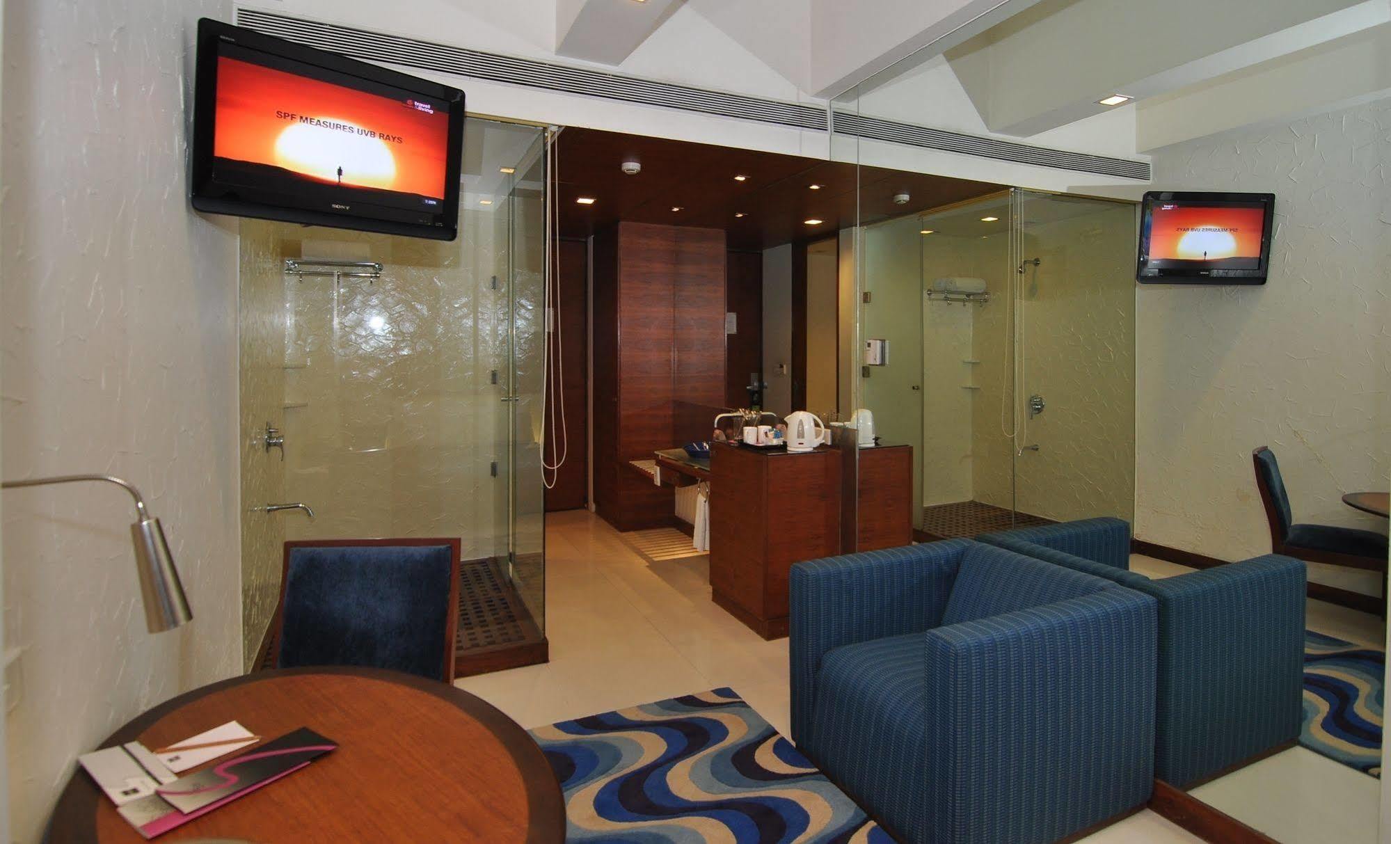 Hotel Studio Estique Pune Esterno foto